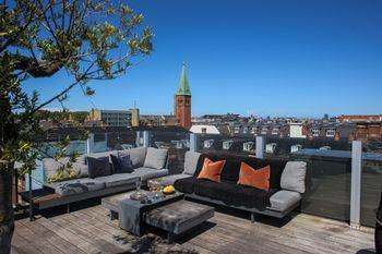 Exclusive furnished penthouse with private rooftop terrace and panoramic views of Copenhagen for rent for 6–12 months. - Sortedam Dossering, København Ø - 1