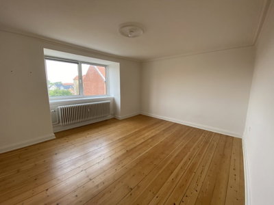 Bright 2-room apartment with a newer kitchen and balcony - Nyvej, Randers NV - 4