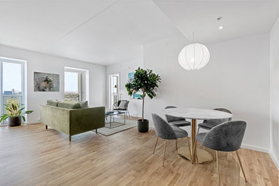 Bright two-room apartment with balcony and modern kitchen - Gertrude Steins Vej, København S - 2