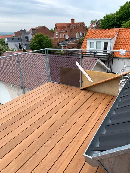 apartment Lys 4-værelses lejlighed med tagterrasse og udsigt