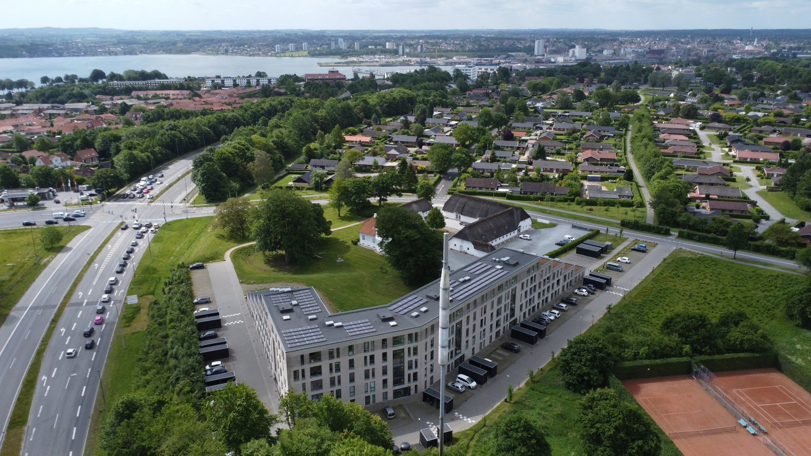 apartment Lys 2-værelses lejlighed med terrasse, 70 m²