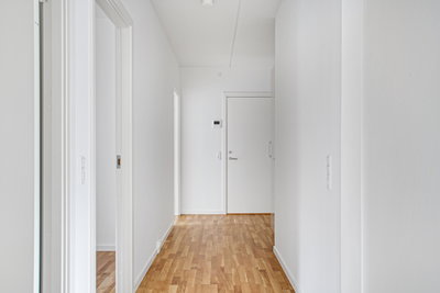 Bright 2-room apartment with balcony and open kitchen - Richard Mortensens Vej, København S - 2