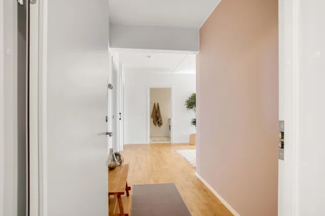 apartment Lys 2-værelses lejlighed med altan