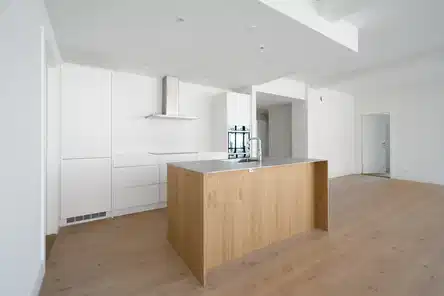 apartment Stor lys 3-værelses lejlighed med 2 badeværelser i Odense