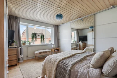 Spacious 3-room ground-floor apartment with terrace, balcony and large garden in a quiet neighborhood - Jyllandsgade, Esbjerg - 4