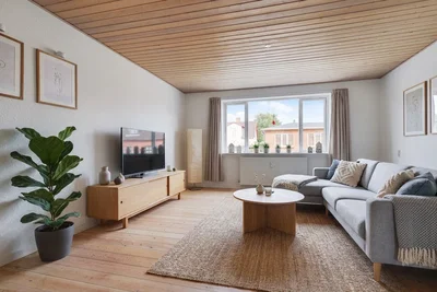 Spacious 3-room ground-floor apartment with terrace, balcony and large garden in a quiet neighborhood - Jyllandsgade, Esbjerg - 1