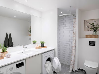 Bright 3-room apartment with a large corner balcony - Else Alfelts Vej, København S - 3
