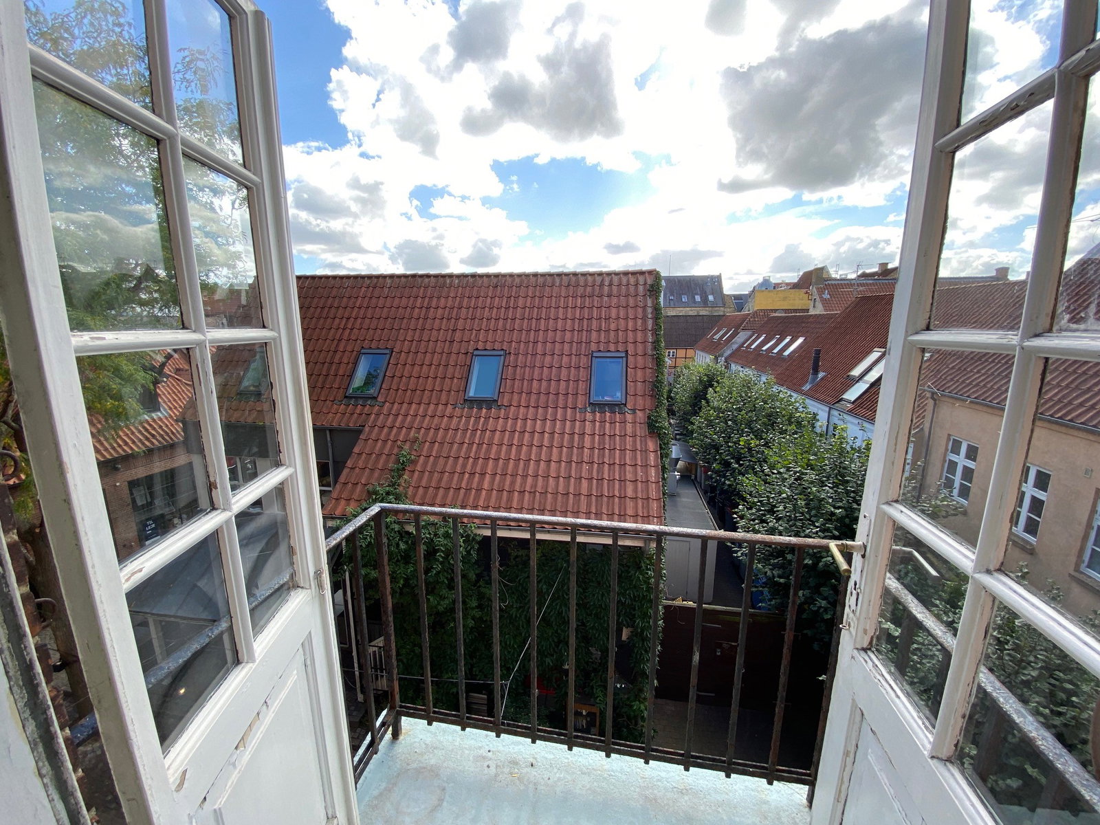 apartment Newly renovated apartment with balcony on Slotsgade