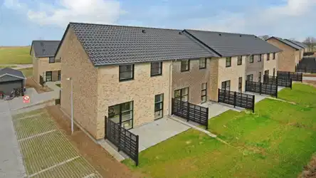 townhouse Lovely residence with 4 pcs. rooms