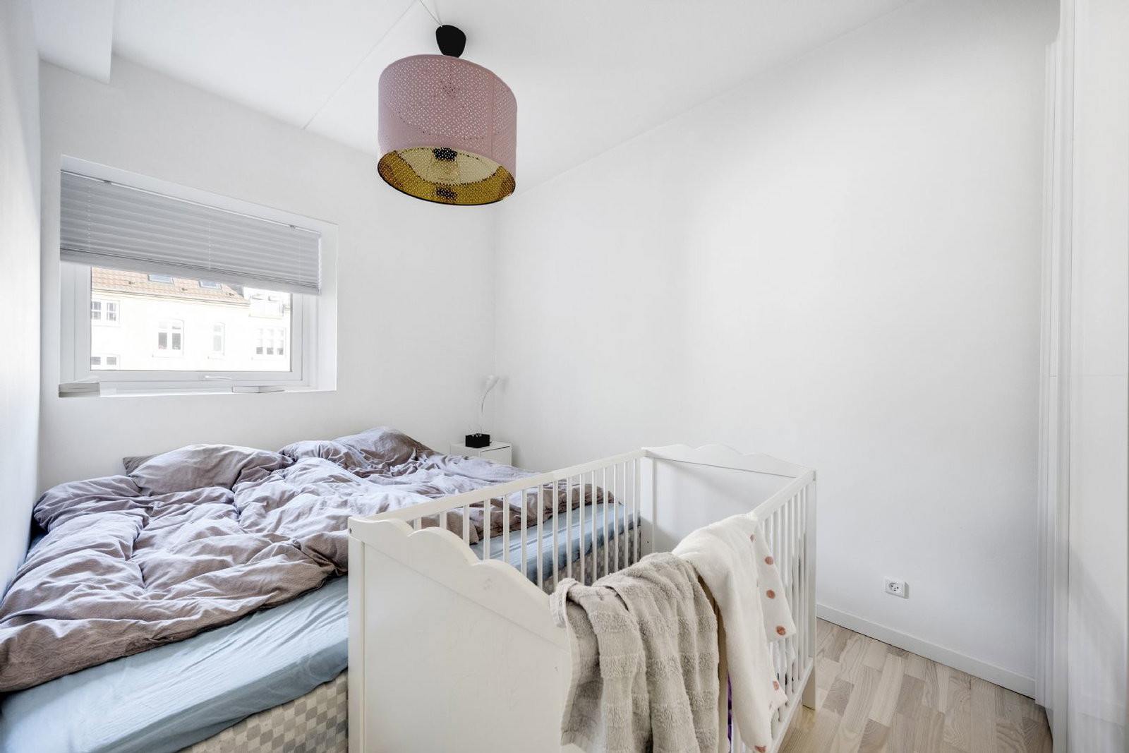 apartment Lys 3-værelses lejlighed med altan nær centrum