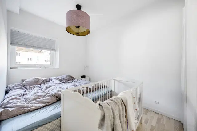 apartment Lys 3-værelses lejlighed med altan nær centrum
