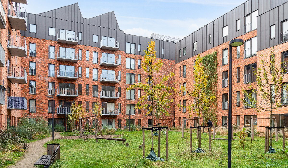 apartment Lys 4-værelses med altan i attraktivt område