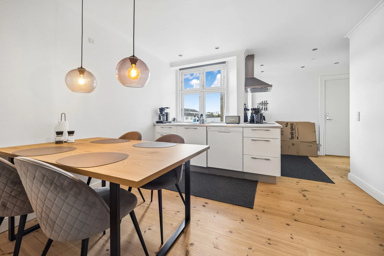 Visual presentation of the listing