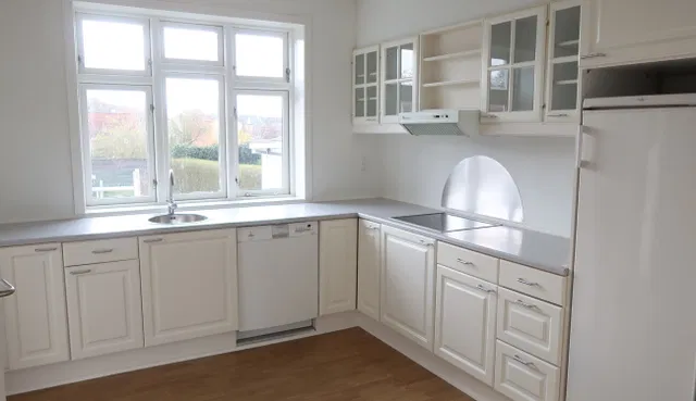 house Newly renovated house in Hjørring with garage and basement