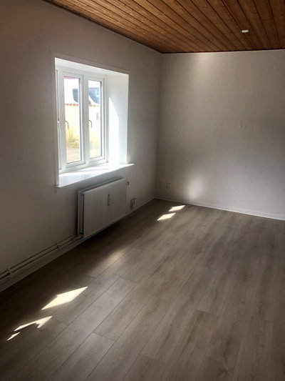 Newly renovated apartment with its own entrance and a new kitchen - Niels Mørchs Gade, Frederikshavn - 3