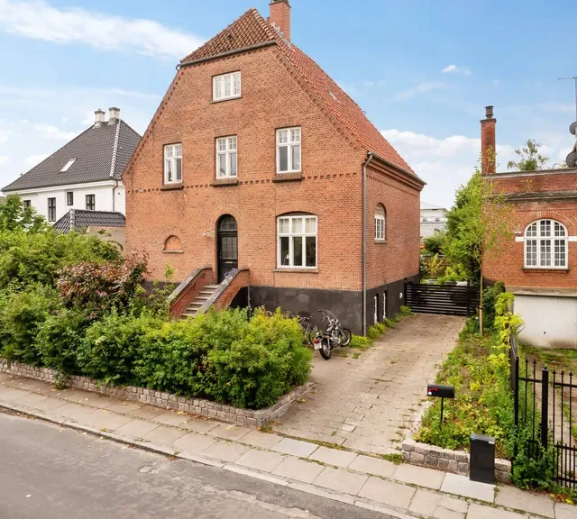 apartment Lys villalejlighed med have og balkon i Hellerup