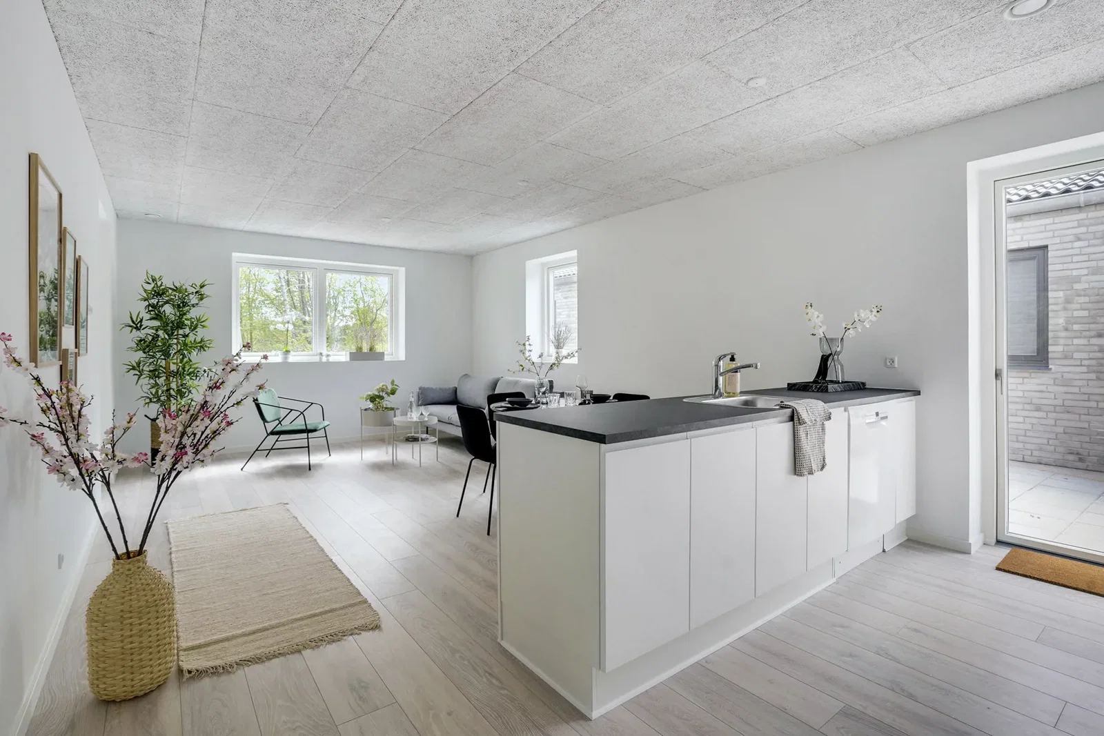 Visual presentation of the listing