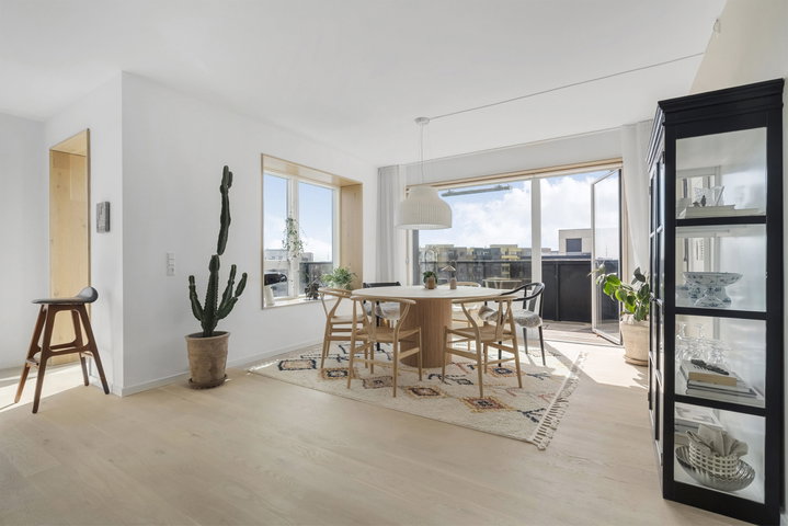 Moderne bolig i to etager med stor solrig altan - Frederikskaj, København SV - 2
