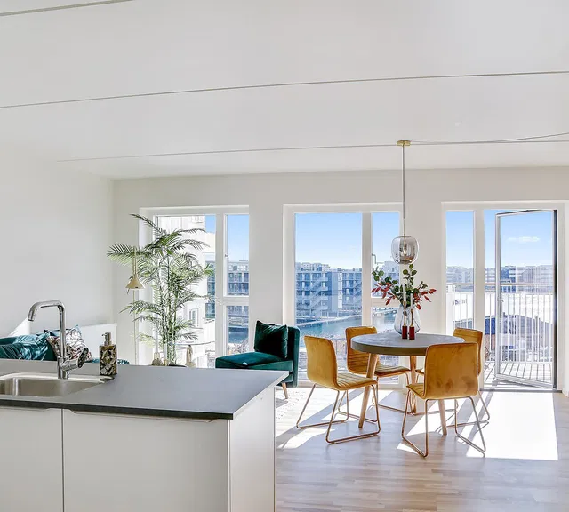 apartment 2 soveværelser og stort køkken-alrum!