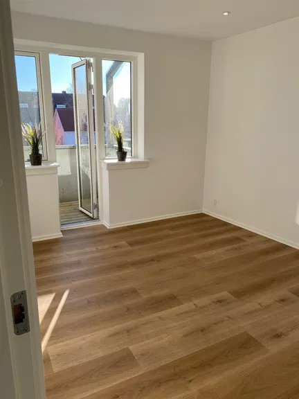 apartment Renoveret 2-værelses med altan og moderne faciliteter