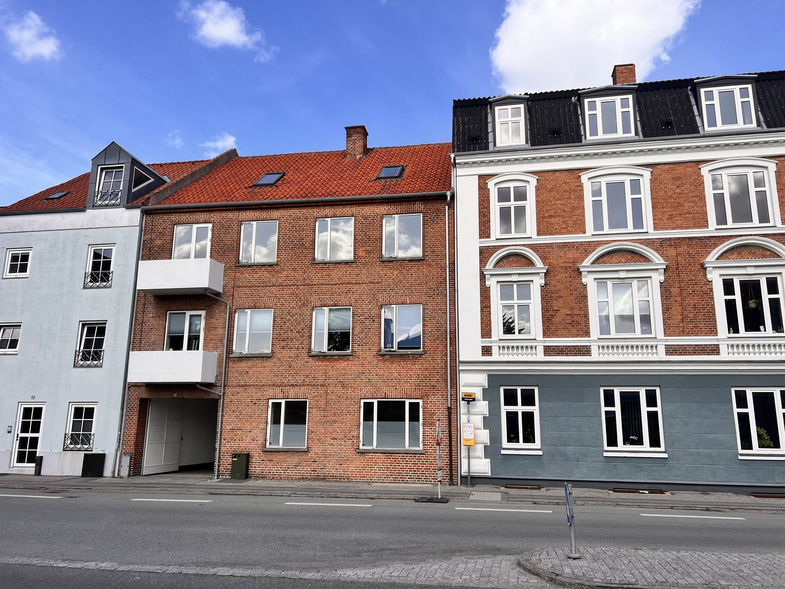apartment Lys 2-værelses bolig med central beliggenhed