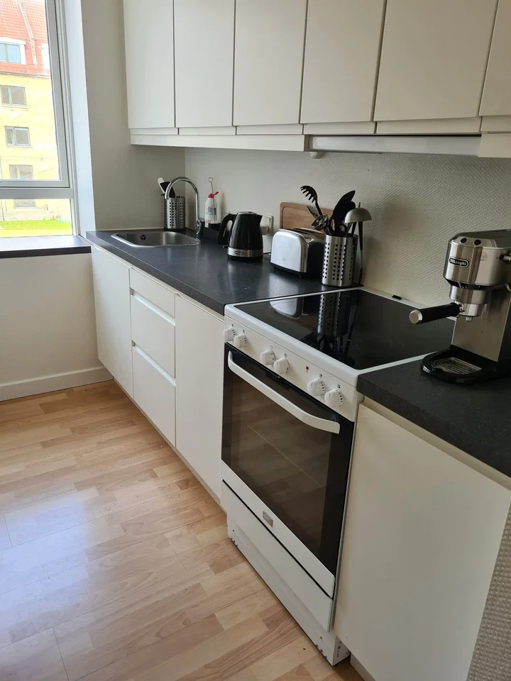 Lys 2-værelses lejlighed tæt på fjord og byliv - Schleppegrellsgade, Aalborg - 1