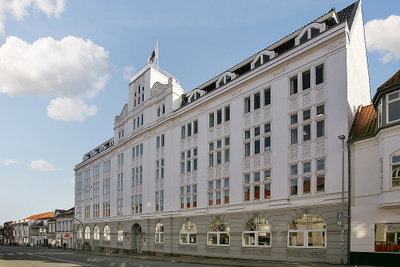 Penthouse Apartment Close to the Pedestrian Street with Balcony - Haderslevvej, Kolding - 1
