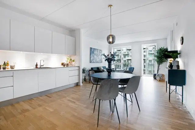 apartment Rummelig 5-værelses lejlighed med altan i Søborg