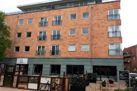 apartment Lys 2-værelses bolig med altan i Odense C