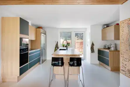 house Flot renoveret villa med 5 soveværelser ved Hareskoven