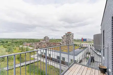 apartment Lys 6-værelses lejlighed i to plan i København S