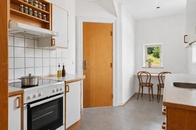 Bright two-room apartment with separate kitchen and green surroundings - Frydsvej, Kolding - 4