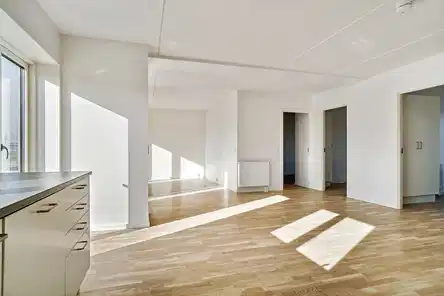 apartment 6-værelses bolig med altan eller terrasse