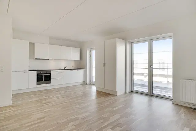 apartment 3-room apartment with balcony and common areas