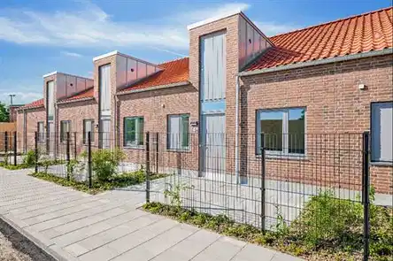 townhouse Moderne 2-rums rækkehus med egen have i Nykøbing F