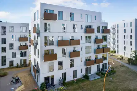 apartment Lys 3-værelses bolig med altan i Odense C