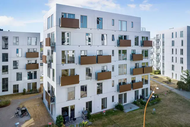 apartment Lys 3-værelses bolig med altan i Odense C
