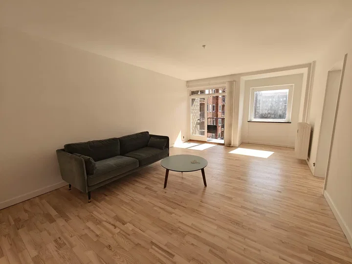 Lys, møbleret bolig med altan og grøn udsigt - Dronningens Tværgade, København K - 2