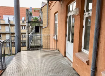 Lys 3-værelses på 90 m2 med altan, moderne spisekøkken og klassiske detaljer - Ågade, Aalborg - 4