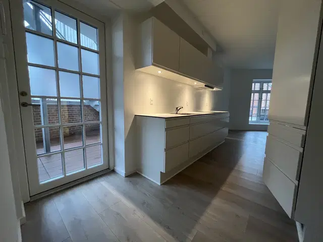 apartment Flot 3-værelses lejlighed med attraktiv beliggenhed