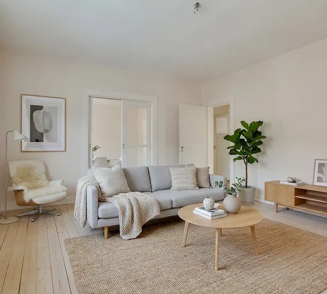 apartment Dejlig stor og lys 3-værelses lejlighed med altan