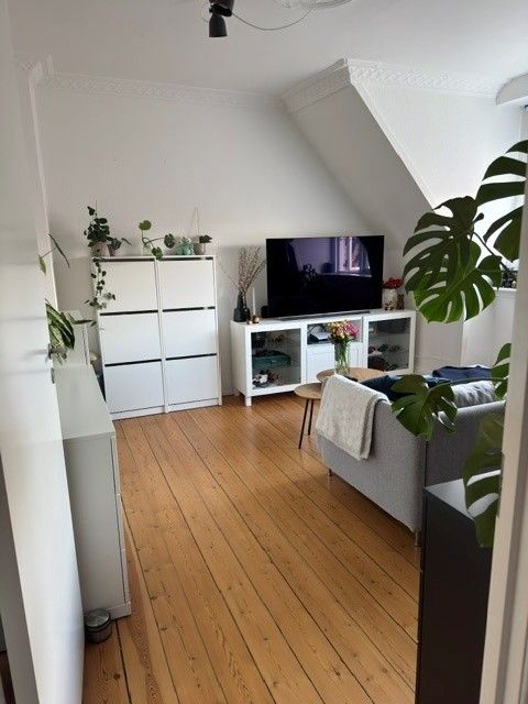 apartment Lys taglejlighed i roligt område i Vestbyen