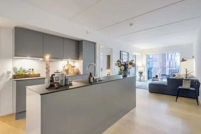 apartment Lys 4-værelses lejlighed med terrasse