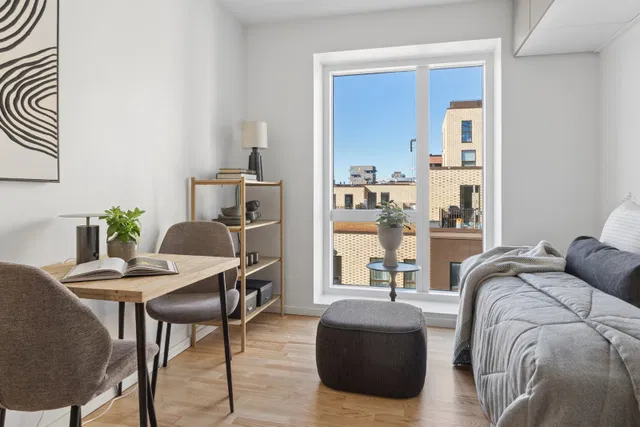 apartment 1-værelsesbolig med metro og natur tæt på