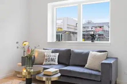 apartment 4 værelses lejlighed i 2 plan med altan