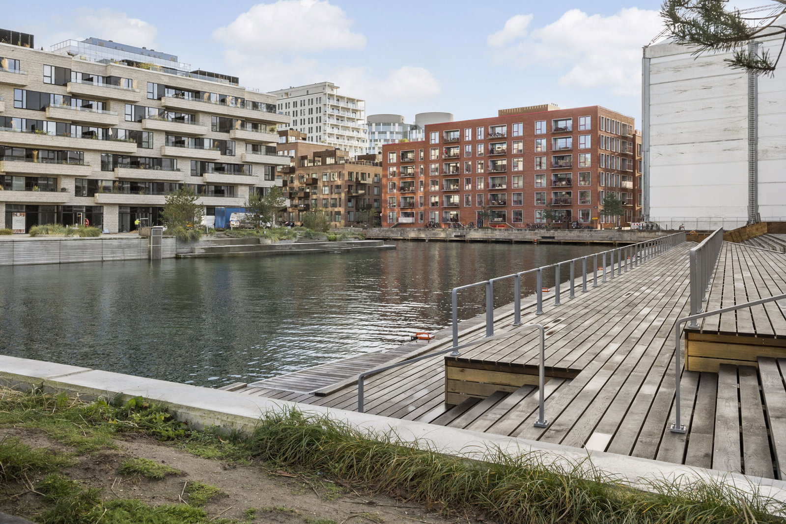 apartment Lys 3-værelses bolig med to altaner i Nordhavn