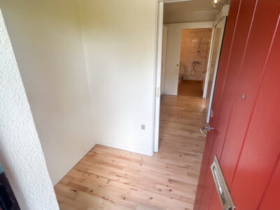 apartment Bright 2-Room Apartment with Spacious Balcony