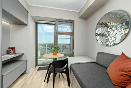 apartment Møbleret bolig på 18. sal med vestvendt altan