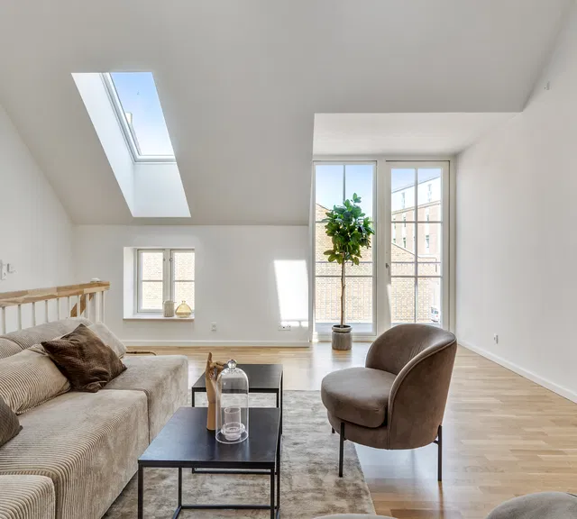 apartment Charming 126 m² home on two levels with balconies