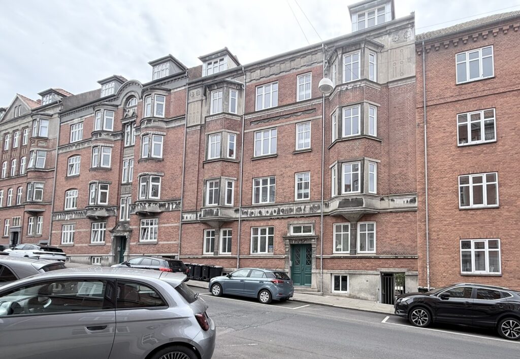 apartment Classic 2-Room Apartment with French Balcony in Randers C